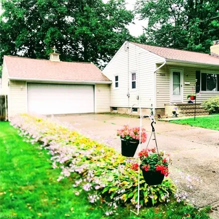 Buy this 3 bed house on 7523 Acacia Avenue in Mentor, OH 44060