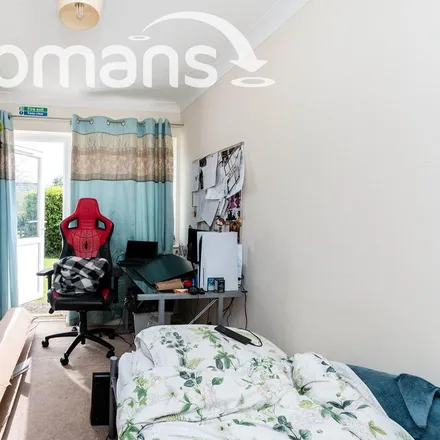 Rent this 1 bed room on 23 Whitmore Green in Hale, GU9 9AF