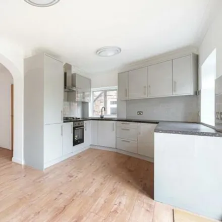 Image 6 - Milford Gardens, South Stanmore, London, HA8 6EY, United Kingdom - Duplex for sale
