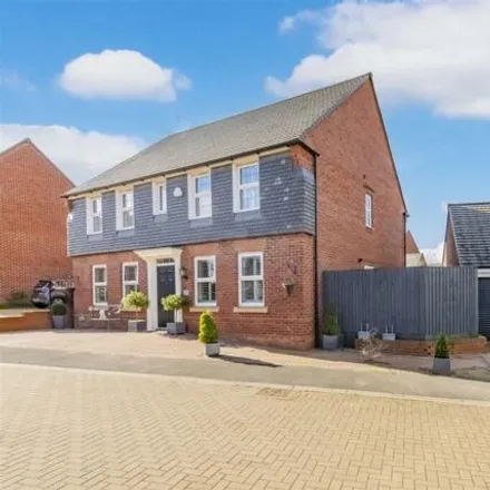 Image 2 - Harrier Close, Weldon, NN17 3FB, United Kingdom - House for sale