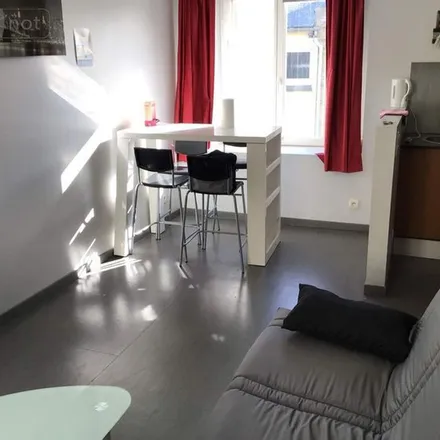 Rent this 2 bed apartment on 18 Rue du Val de Saire in 50100 Cherbourg-en-Cotentin, France