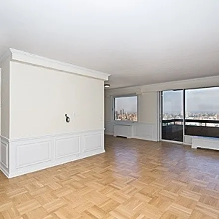 Image 3 - 45 East 89th Street, New York, NY 10128, USA - Apartment for sale