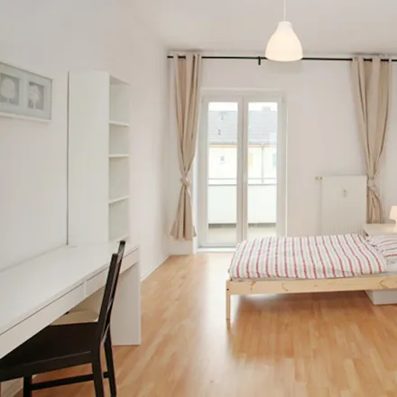 Rent this 2 bed room on Nackenheimer Weg 28A in 12099 Berlin, Germany