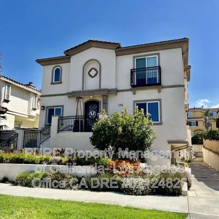 Rent this 4 bed apartment on 170 South Broadway in Clifton, Redondo Beach