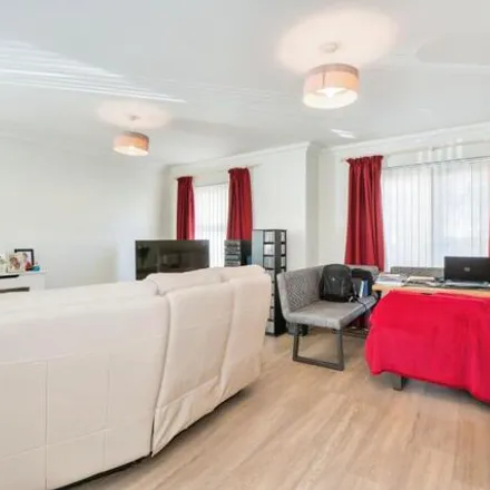 Image 5 - 100 Marshall Square, Westwood Park, Southampton, SO15 2PD, United Kingdom - Apartment for sale