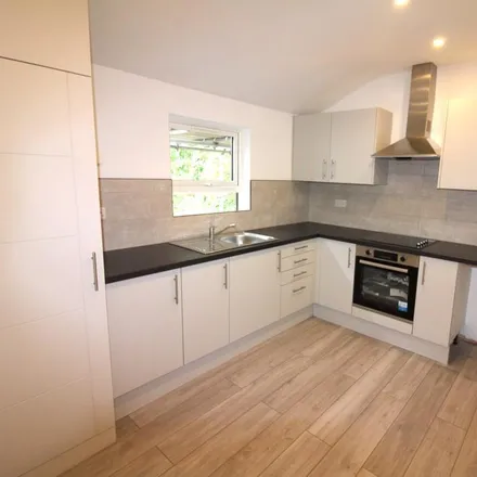 Rent this 4 bed townhouse on Balham Barnets in Balham High Road, London