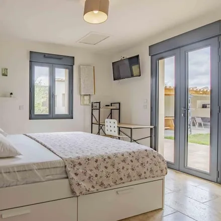 Rent this 3 bed house on 84210 Arrondissement de Carpentras