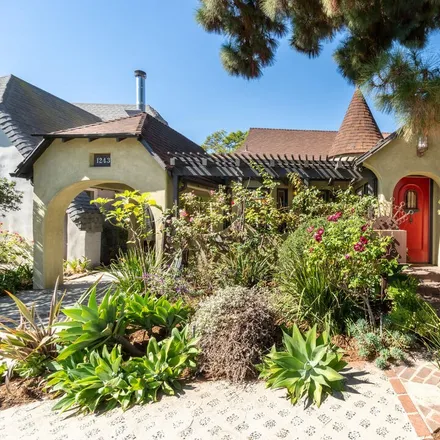 Image 1 - 1243 South Genesee Avenue, Los Angeles, CA 90019, USA - House for sale