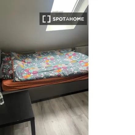 Rent this 4 bed room on Appelstraat 25 in 9000 Ghent, Belgium