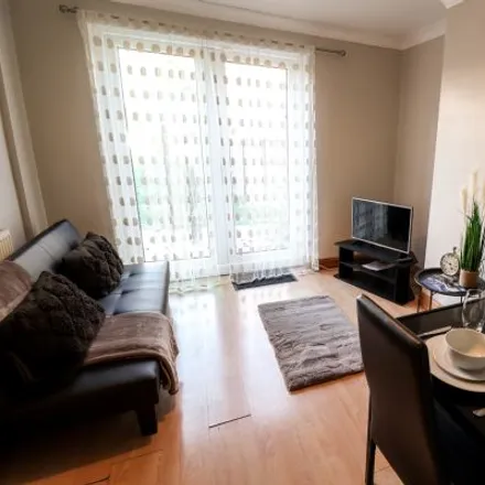Rent this 5 bed apartment on 35 Capron Road in Luton, LU4 9BY