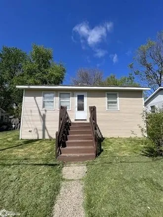 Buy this 2 bed house on 163 Shields Street in Burlington, IA 52601