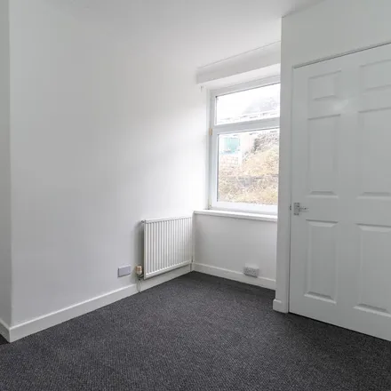 Image 6 - Middle Terrace, Tylorstown, CF43 3ET, United Kingdom - Townhouse for rent