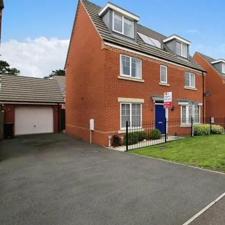 Buy this 5 bed house on Darsdale Drive in Raunds, NN9 6FU