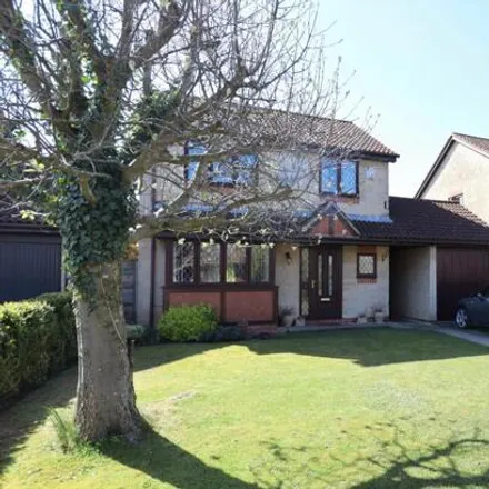 Buy this 4 bed house on 9 Mallow Close in Thornbury, BS35 1UE