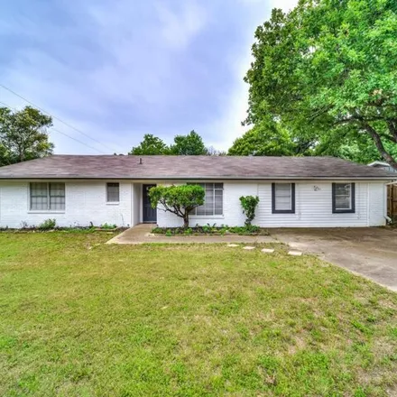 Buy this 3 bed house on 618 Slaughter Lane in Euless, TX 76040