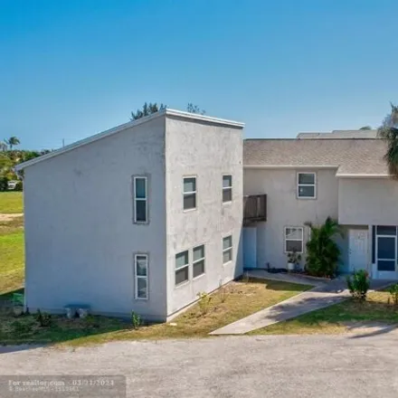 Buy this 8 bed house on 684 Eldorado in Fort Pierce, FL 34949