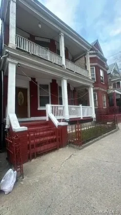 Image 4 - 2671 Bainbridge Avenue, New York, NY 10458, USA - House for sale