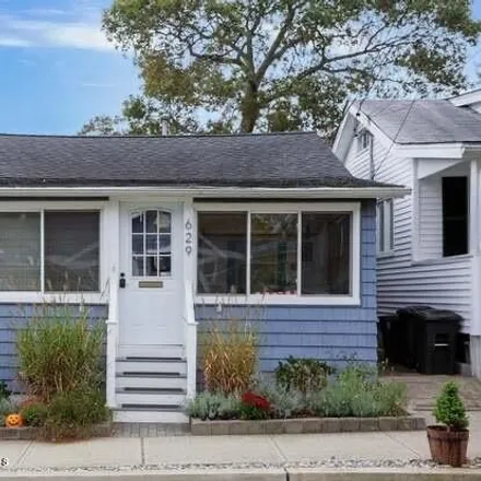 Rent this 2 bed house on 629 Redmond Ave in Belmar, New Jersey