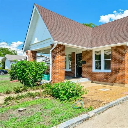 Image 3 - 2529 Chicago Avenue, Fort Worth, TX 76103, USA - House for sale