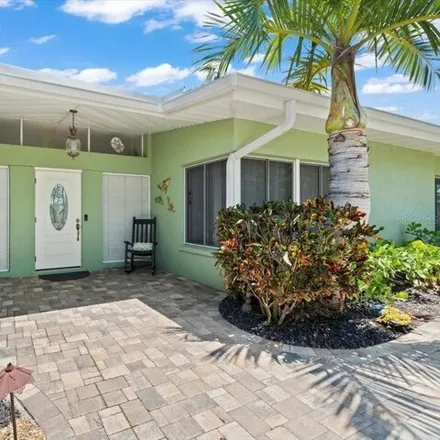 Image 3 - 426 55th Ave, Saint Pete Beach, Florida, 33706 - House for sale