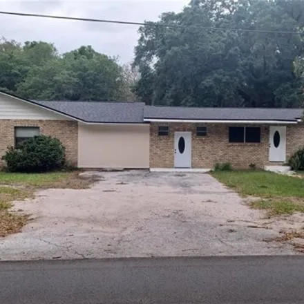 Buy this 2 bed house on 34825 Cutoff Road in Fruitland Park, Lake County