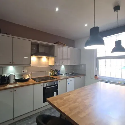 Image 5 - 55 Brudenell Mount, Leeds, LS6 1HT, United Kingdom - House for rent