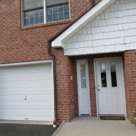 Rent this 2 bed townhouse on Italian American Club in Central Avenue, Westfield