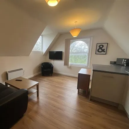 Rent this 2 bed apartment on Park Road in Hull, HU5 2DE