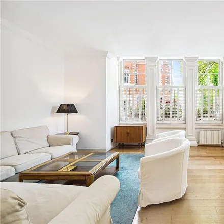 Rent this 3 bed apartment on 7 Laverton Place in London, SW5 0PL