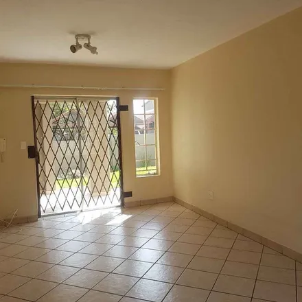 Image 5 - Harry Galaun Road, Vorna Valley, Midrand, 1686, South Africa - Apartment for rent