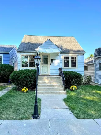 Buy this 4 bed house on 7800 West Rascher Avenue in Chicago, IL 60656