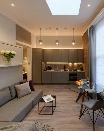 Image 5 - 44 Notting Hill Gate, London, W11 3HX, United Kingdom - Apartment for rent