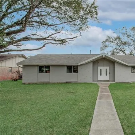 Buy this 3 bed house on 416 Shadylawn Avenue in Shoreacres, Harris County