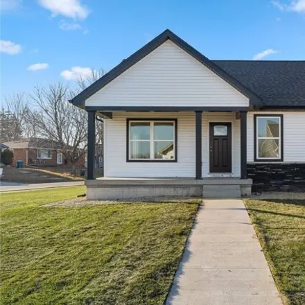 Buy this 3 bed house on 616 Harwood Avenue in Waterloo, IA 50701