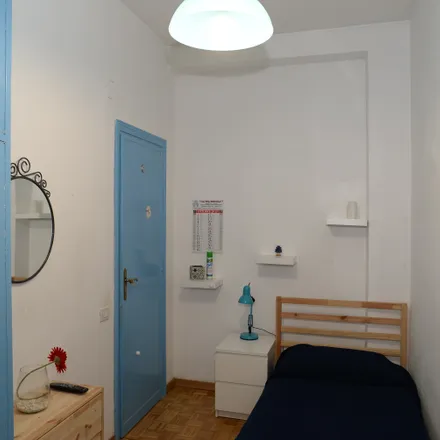 Image 4 - Via Maffeo Pantaleoni, 00191 Rome RM, Italy - Room for rent