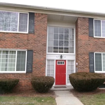 Rent this 1 bed condo on 25376 Shiawassee Circle in Southfield, MI 48033