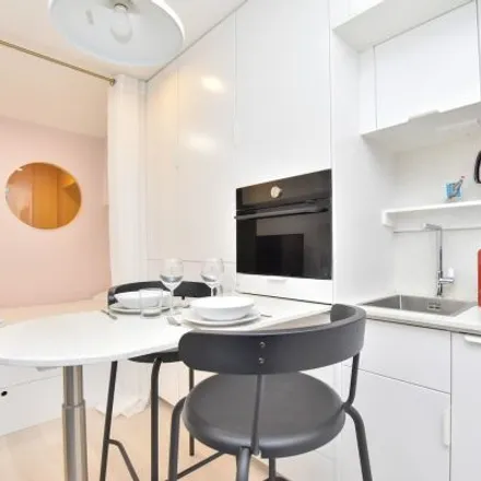 Image 9 - 58 Rue Stendhal, 75020 Paris, France - Apartment for rent
