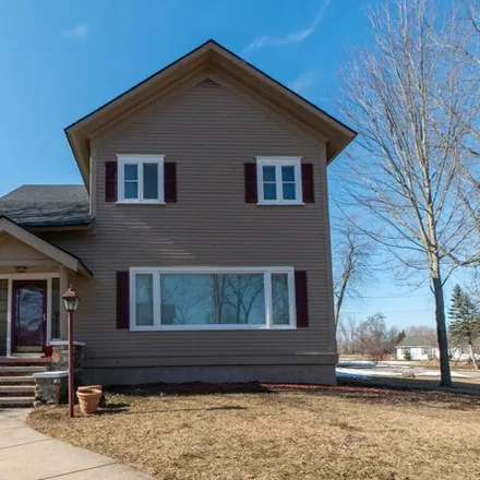 Buy this 4 bed house on 401 Nelson Street in Cheboygan, MI 49721
