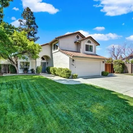 Buy this 4 bed house on 698 Sunnyvale Place in Vacaville, CA 95687