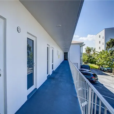Image 3 - 1461 South Ocean Boulevard, Lauderdale-by-the-Sea, Broward County, FL 33062, USA - Condo for sale