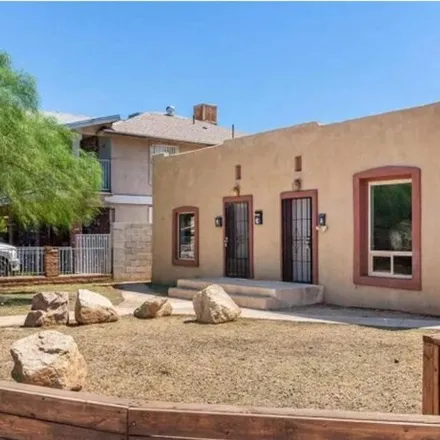 Buy this studio house on 2501 E Culver St in Phoenix, Arizona