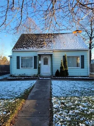 Buy this 3 bed house on 41 Parkway Drive in Village of Whitesboro, Whitestown