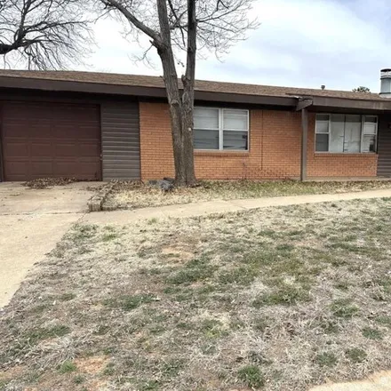 Buy this 2 bed house on 824 Avenue D in Levelland, TX 79336