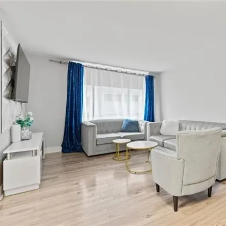 Image 3 - Metropolitan Condominiums, 600 East 8th Street, Kansas City, MO 64106, USA - Condo for sale