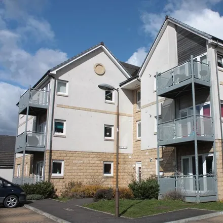 Rent this 2 bed apartment on 100-111 Hawk Brae in Livingston, EH54 6GF
