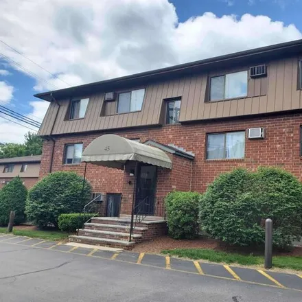 Buy this studio condo on 35 Log Street in Manchester, NH 03102