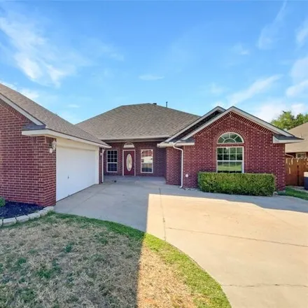 Buy this 3 bed house on 612 Wicket Pl in Yukon, Oklahoma