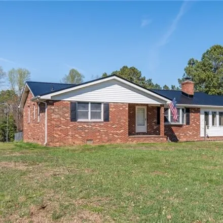 Image 3 - 19904 New Cox Road, Sutherland, Dinwiddie County, VA 23885, USA - House for sale