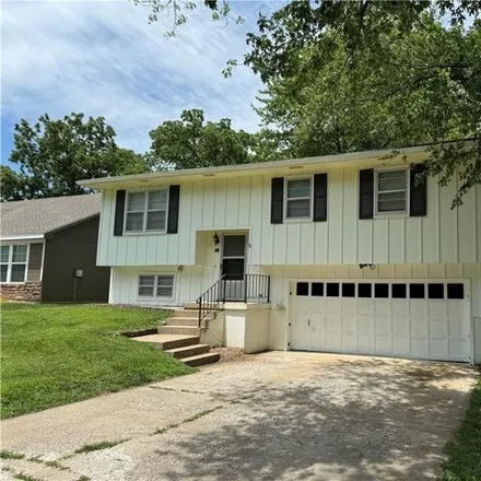 Image 2 - 713 E Culton St, Warrensburg, Missouri, 64093 - House for sale