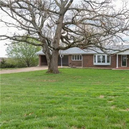 Image 1 - 779 Lakeview Drive, Camdenton, MO 65020, USA - House for sale